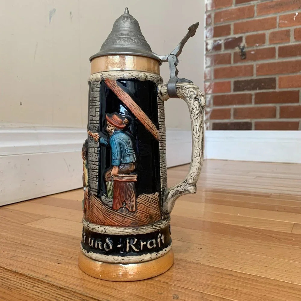 Vintage German Beer Stein Handgemalt with Pewter Lid - Picture 2 of 13